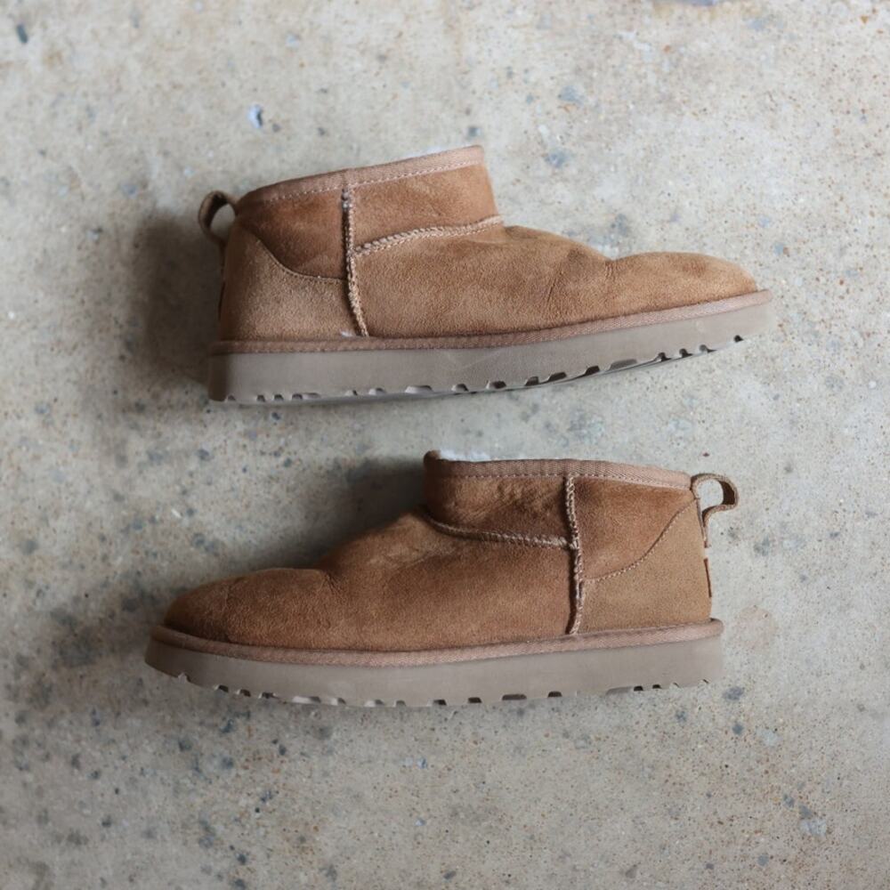 UGG Classic Ultra Mini Women's Fur Lined Boot Size 9 Chestnut Sheepskin